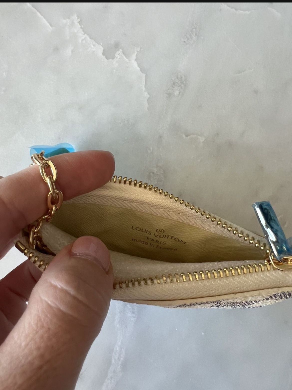 Louis Vuitton Keychain Wallet for Sale in Glendale, AZ - OfferUp