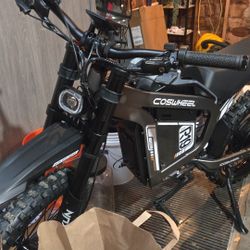 6000w Peak Brushless Electric Dirt Bike 74 Mile Range 