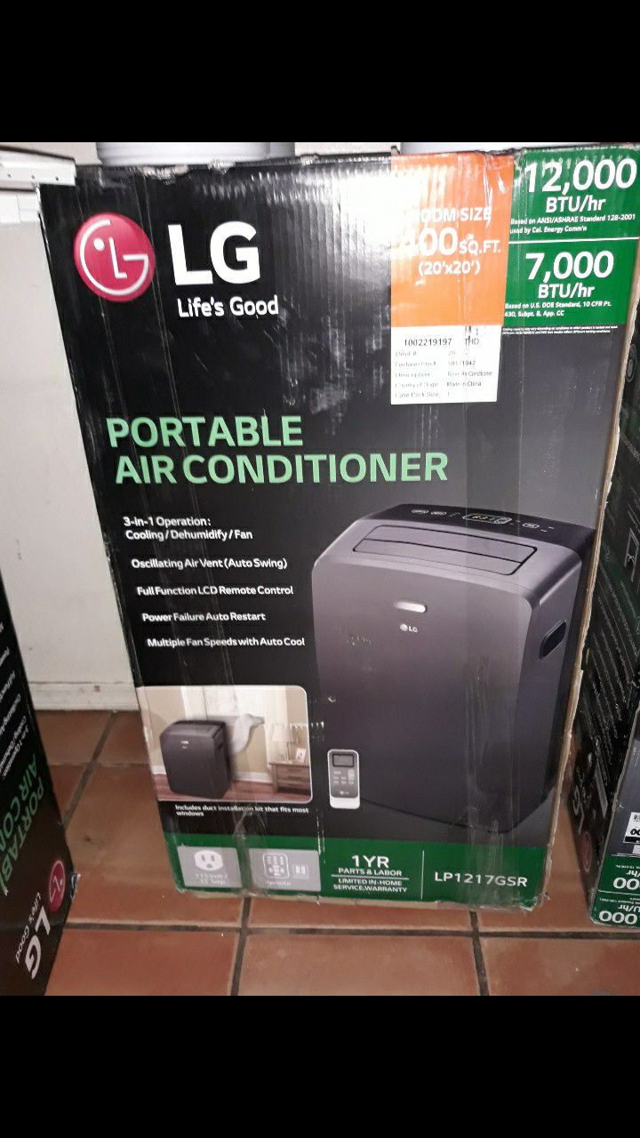 LG Portable Ac w/Dehumidifier