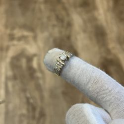 Round Diamond Wedding Ring 