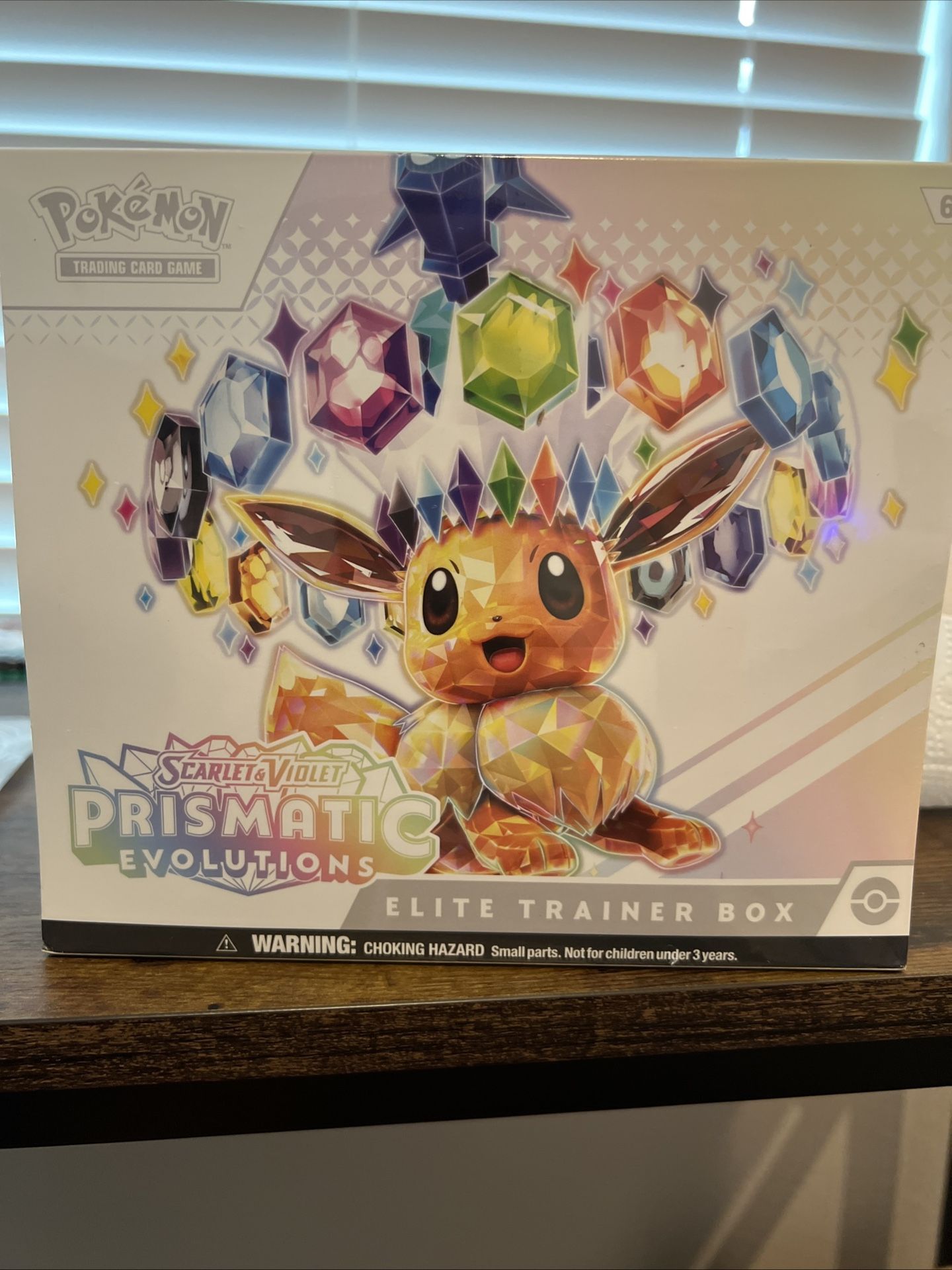 Pokemon Prismatic Evolutions ETB