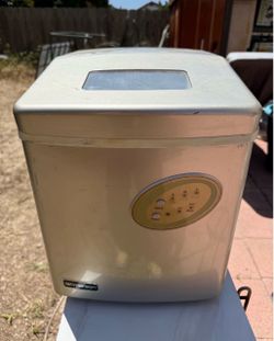 Ice maker