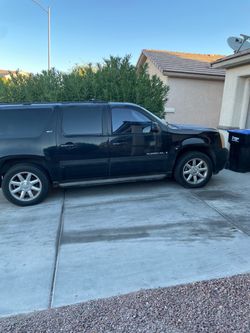 2007 Yukon XL black