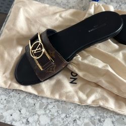 Louis Vuitton Woman Slipper 