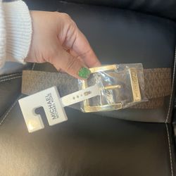 Authentic 💯MK  553143 size S