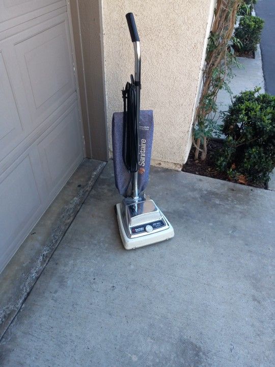 Sanitaire Heavy Duty Vaccum