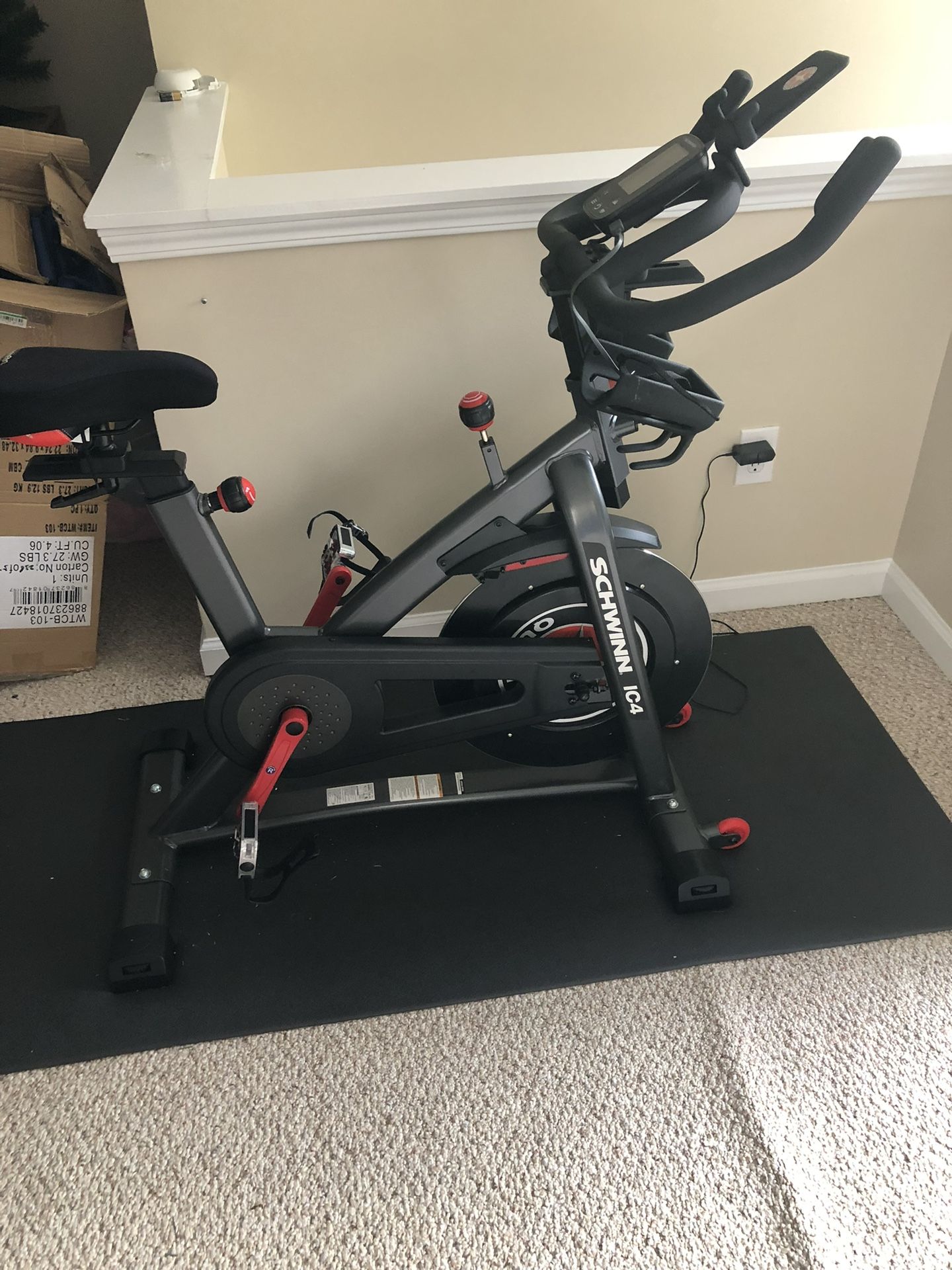 Schwinn IC4 Cycling Bike