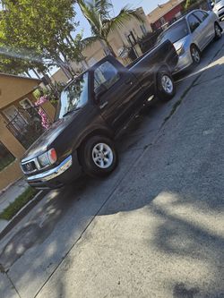 1998 Nissan Frontier