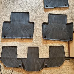 Volvo XC90 Rubber Mat (no Driver Mat)