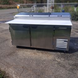 Deli/Pizza Prep Table Refrigerator