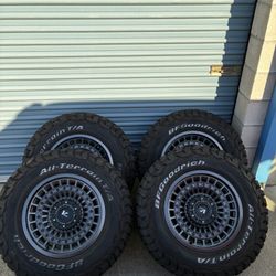 VROCK WHEEL SET 6x135MM