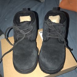 Kids Uggs Size 13