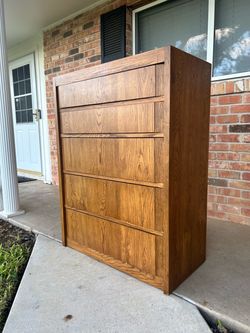 Vintage Huntley by Thomasville 5-Drawer Oak Dresser