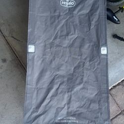 Portable toddler bed new Regalo Foldable