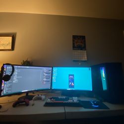 Gaming PC + monitors