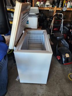 GE 7.0 cubic inch garage freezer