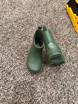 Toddler 5 boots very good condition