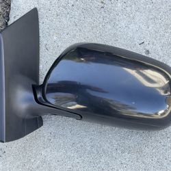 2007-2012 Toyota Yaris left Side Mirror 