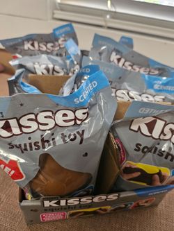 Kisses squishy toy