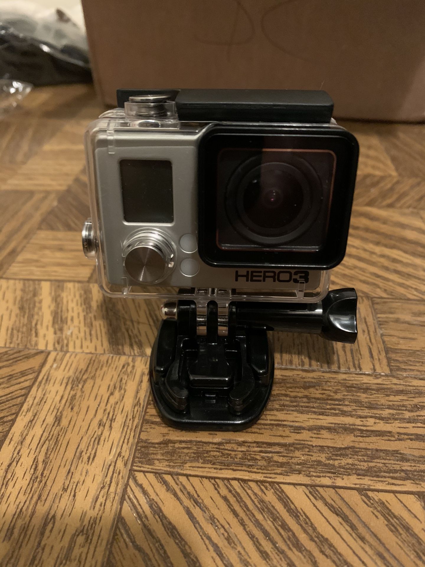 Gopro 3 - Brand new with water proof case