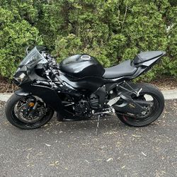 2024 Kawasaki Zx6r (636cc)