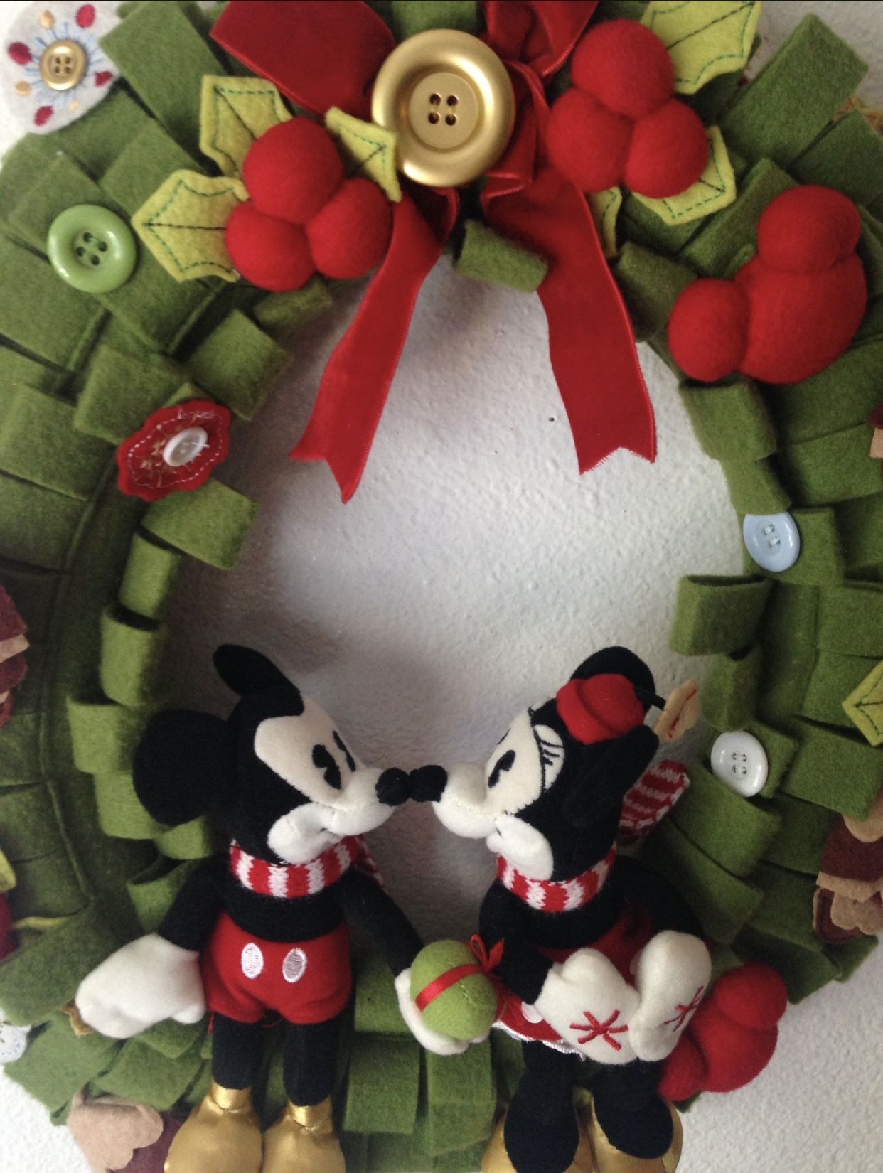 Disney's Mickey & Minnie Christmas Wreath