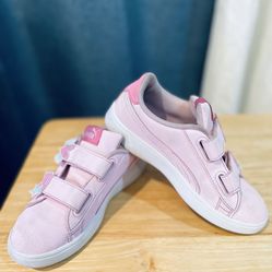 Girls Puma Tennis Shoes Size 2
