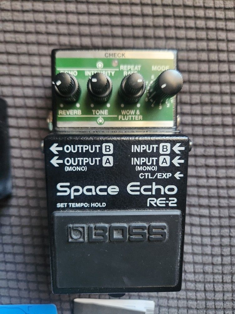 Boss RE-2 Space Echo Guitar Pedal