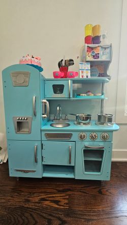 Play kitchen