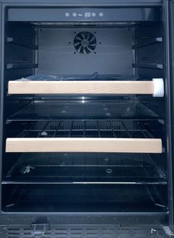 AZURE Refrigerator Mini Fridge A124BEVO 02379 .