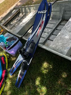 Water ski