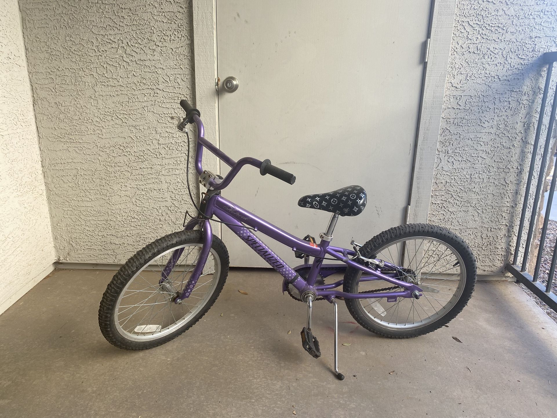 Specialized HotRock Girls Bike