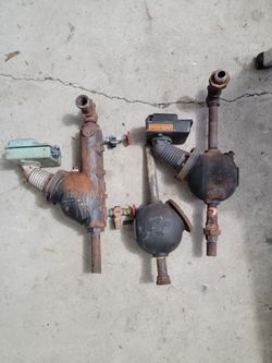 vintage McDonnell & Miller No. 150 (or related Series 150/193/194-style) combination low-water cut-off and pump controller, manufactured in Chicago, U