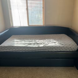 Twin Bed frame+mattress