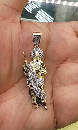 14k Gold San Judas 8.6 grams CZ $4000y con Diamonds $800 1ct Diamonds