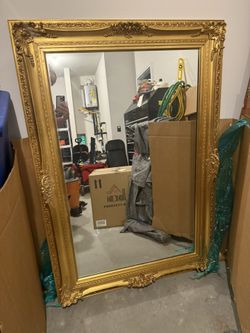 Beautiful Vintage Gold Mirror