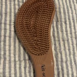 Viral Kitsch Hair Brush