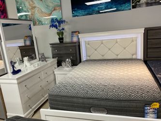 Beautiful 5Pc Bedroom Set On Sale Now Only $699