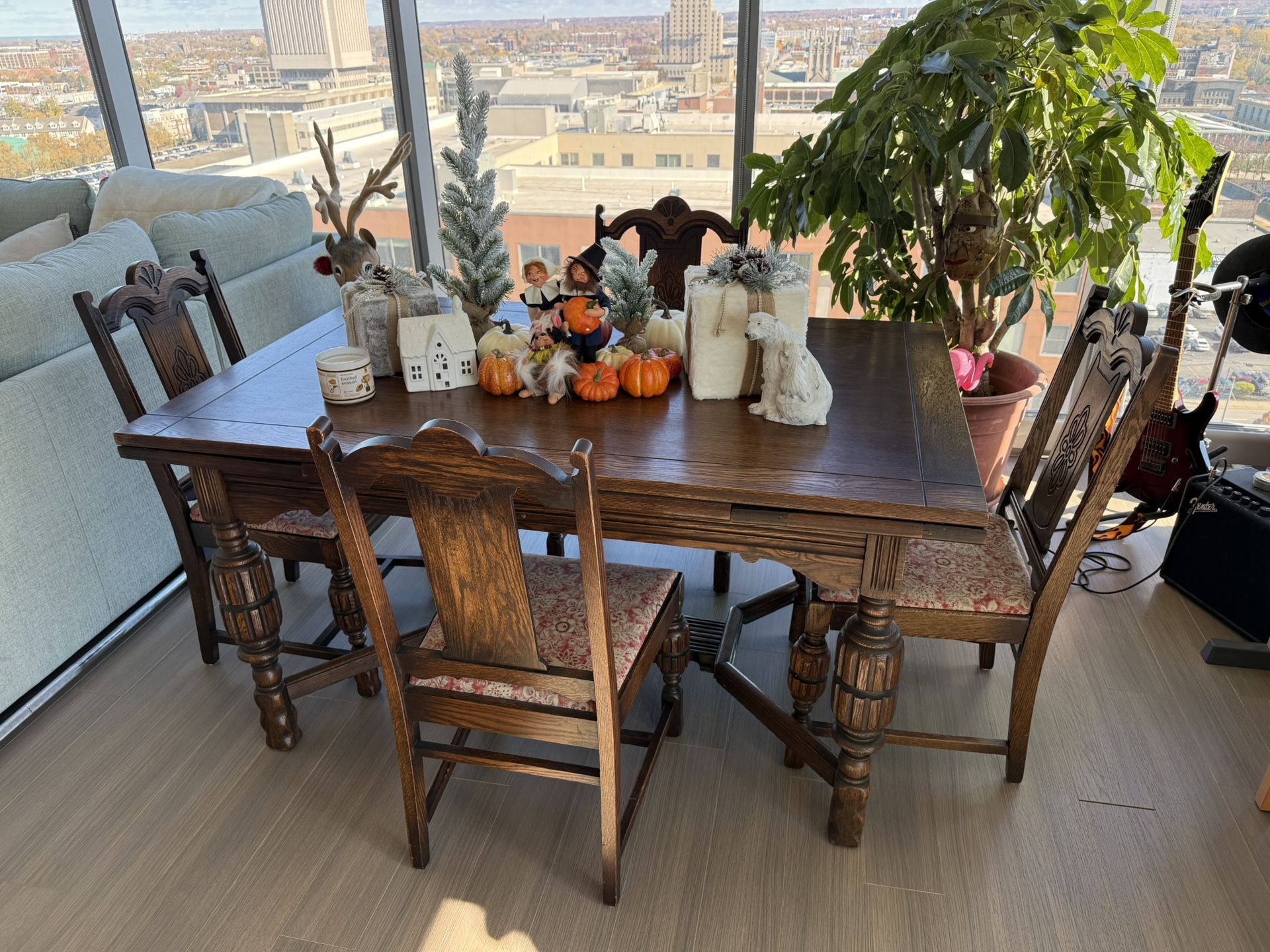 Dining Room Set Table And 4 Chairs