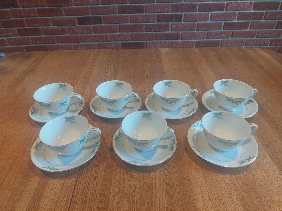 Set of vintage Harmony House "Mandarin" Fine China Coffee/Tea Cups and Saucers 14 pieces 