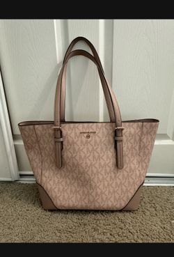 Michael Kors Jet Set Large Tote 🩷🤍