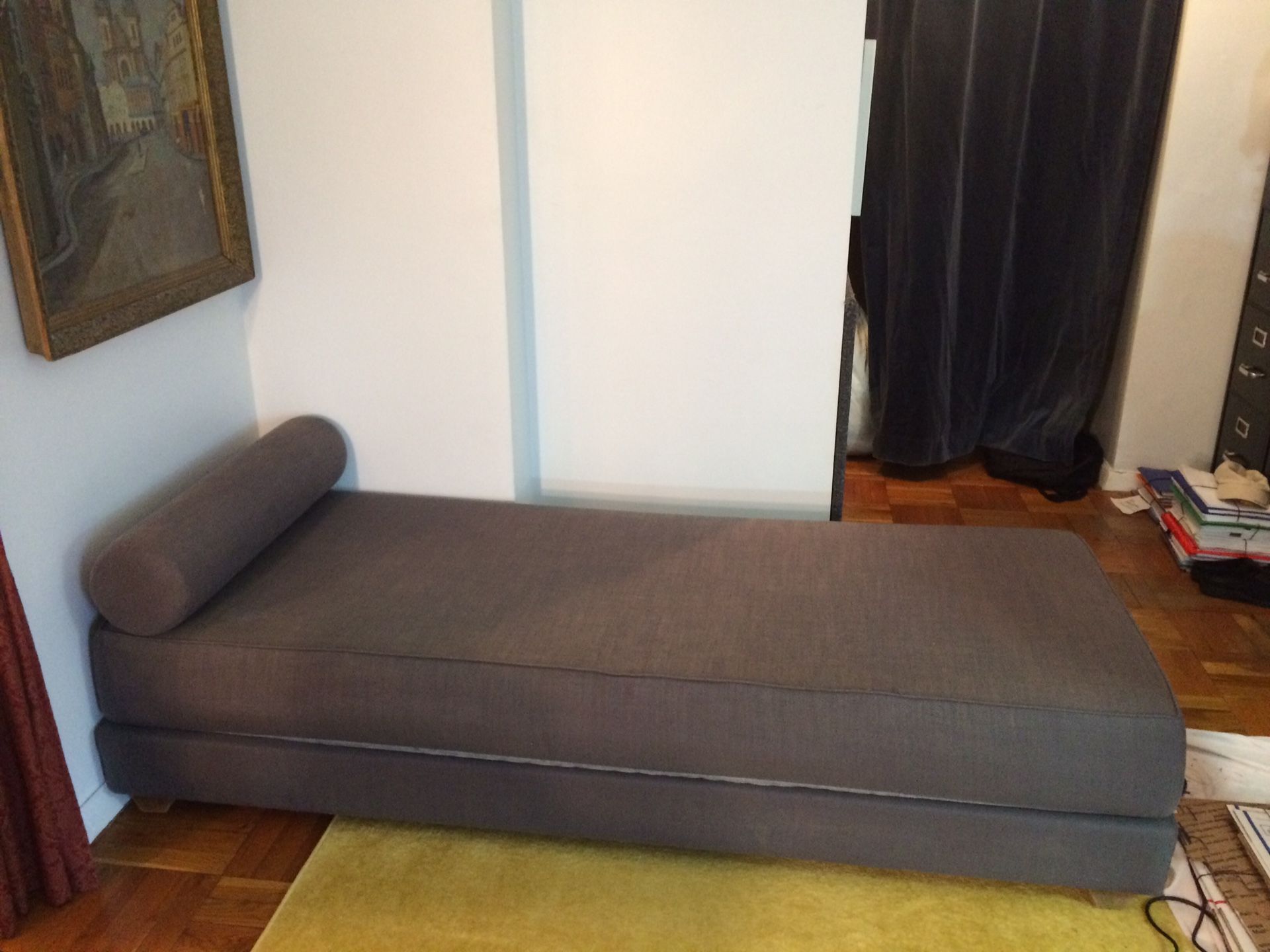 Lubi CB2 daybed used