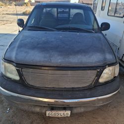 1999 Ford F-150 Custom 