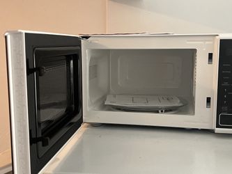 I Am Selling Microwave Used Twice