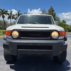 2012 TOYOTA FJ CRUISER 