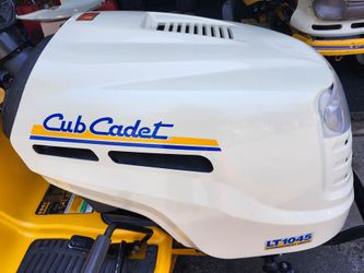 CUB CADET TRACTOR / MOWER