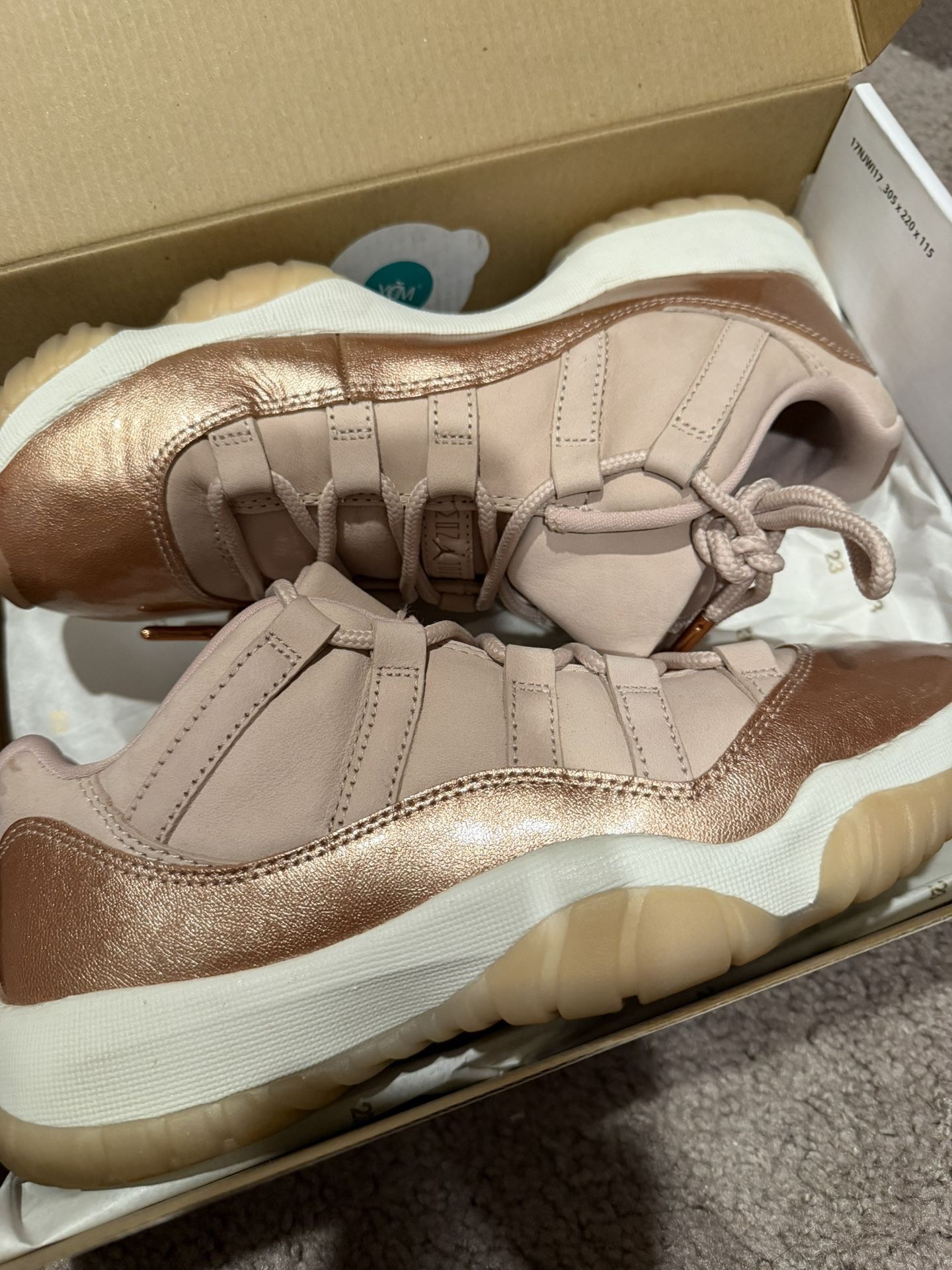 Jordan 11 Retro Red Bronze