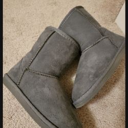 Girl Boots Sz 3Youth