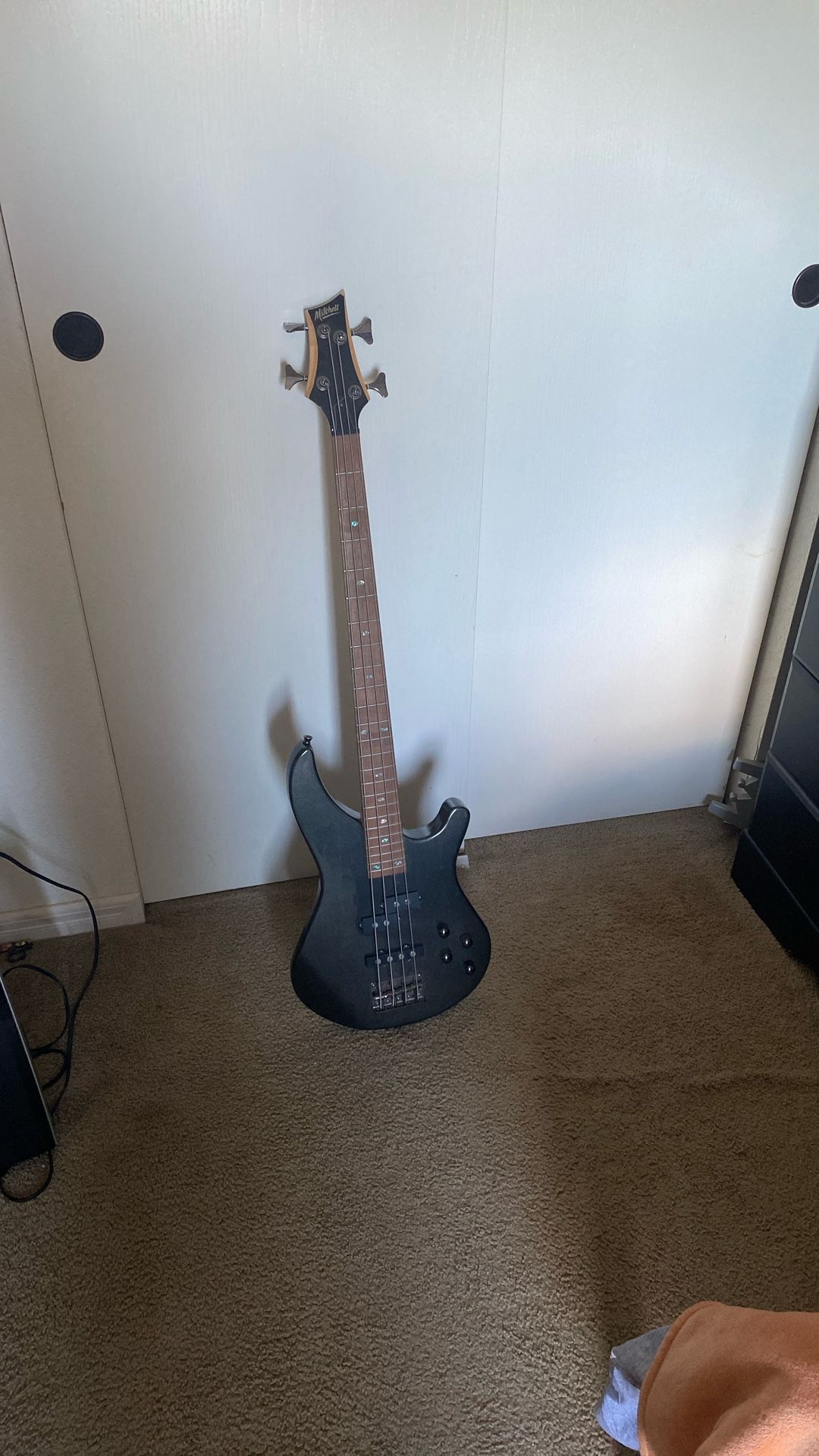 Mitchell Mb200 Bass Guitar