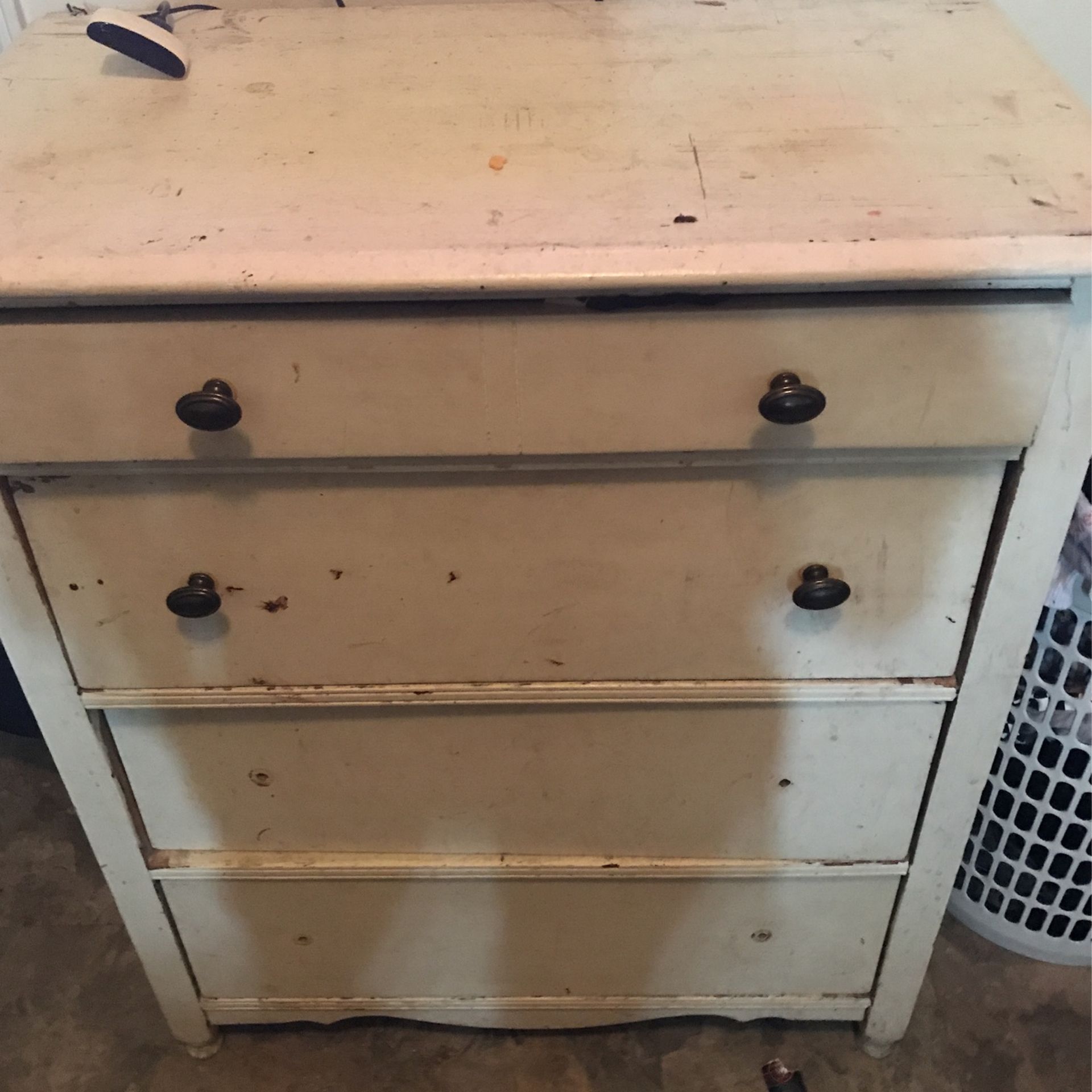 Dresser